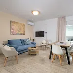 Apartament Sea And The