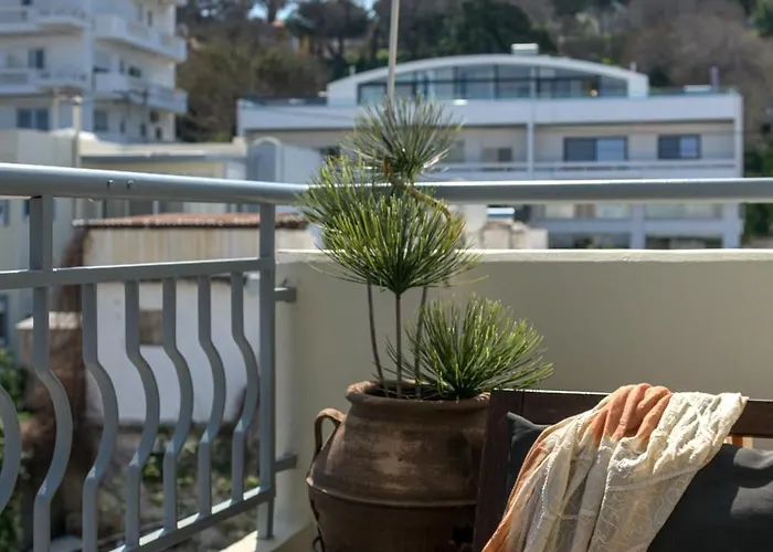 Sea And The Apartment *