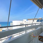 Apartament Sea And The