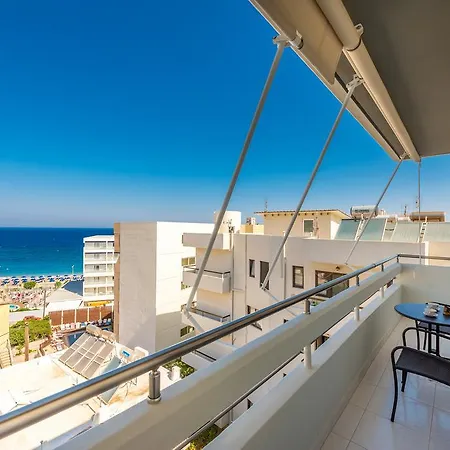 Apartament Sea And The